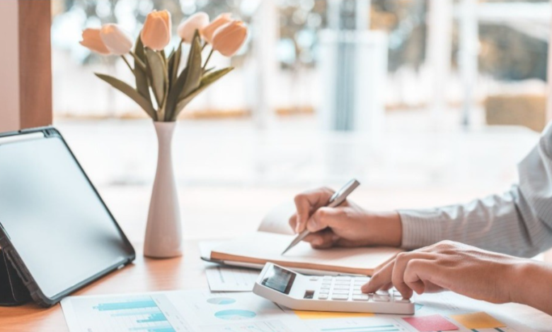 5 Financial Habits That Set Successful Small Businesses Apart 